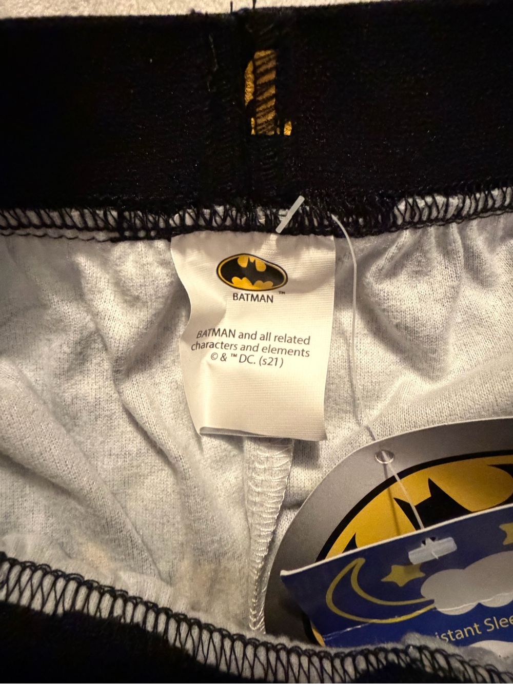 Batman Kids' Gray and Black Pajama Pants with Yellow Accents Size 6 NWT - Picture 4 of 6